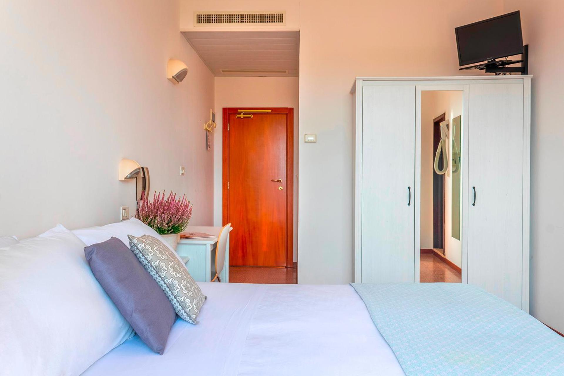 Mon Hotel Misano Adriatico Esterno foto